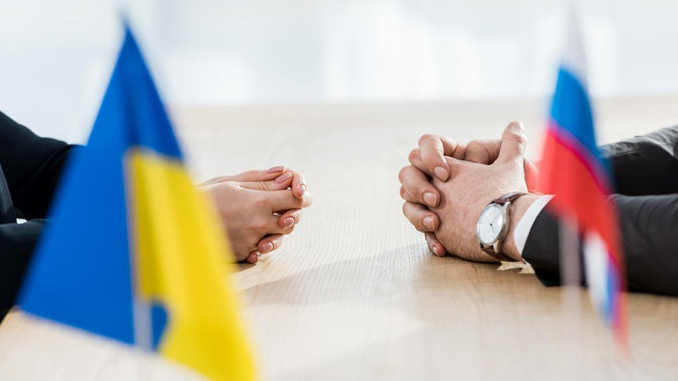 Кремль считает, что сейчас нет возможности для встречи президентов России и Украины