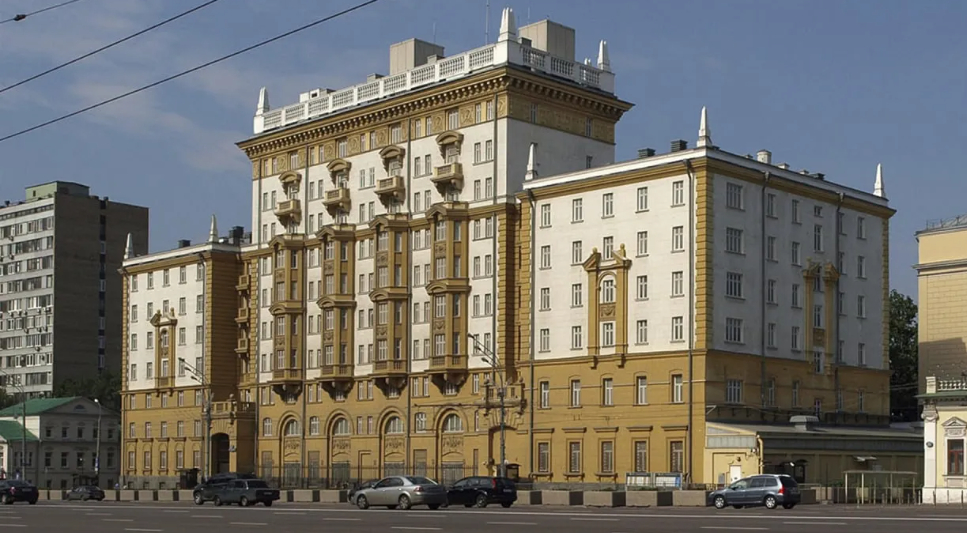 В Мосгордуме поддержали идею назвать территорию у посольства США «Площадью ДНР»