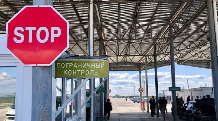 Стремоусов: границы между Херсонской областью и Крымом будут сняты