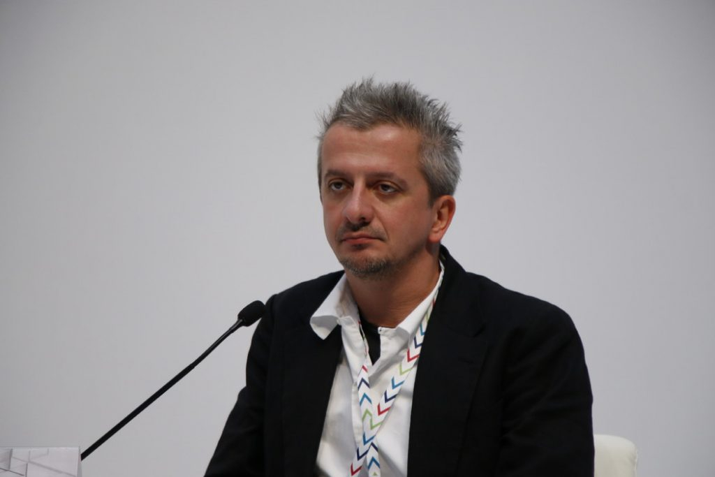 «Отвратительно»: Богомолов ответил на критику спектакля «Лир»