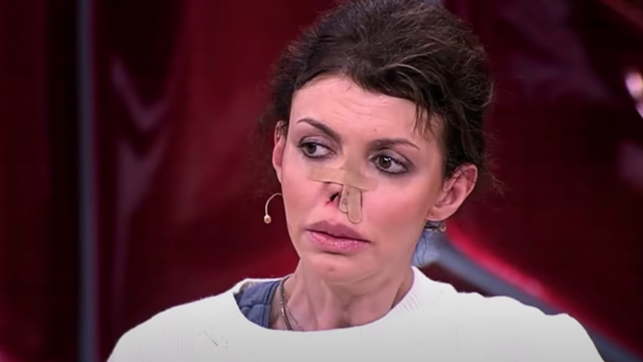 Какие абсурдные поступки совершала Алиса Казьмина?