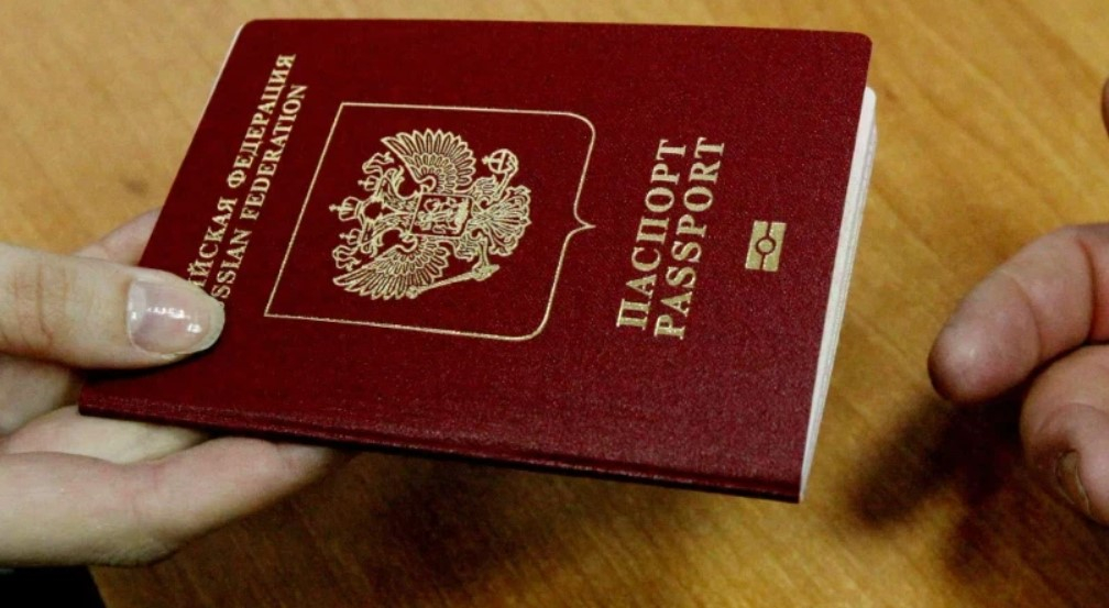 Более 100 тысяч жителей Запорожской области подали заявления на получение российского гражданства