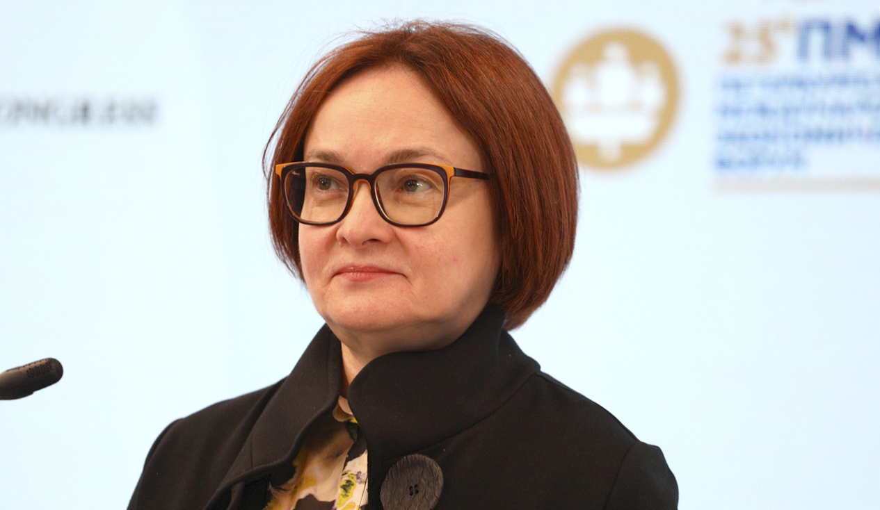 Набиуллина: необходимо сохранять курс рубля плавающим