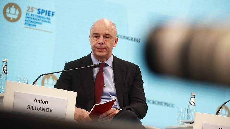 Российские чиновники отнеслись «с пониманием» к идее пересадить их на «Лады»