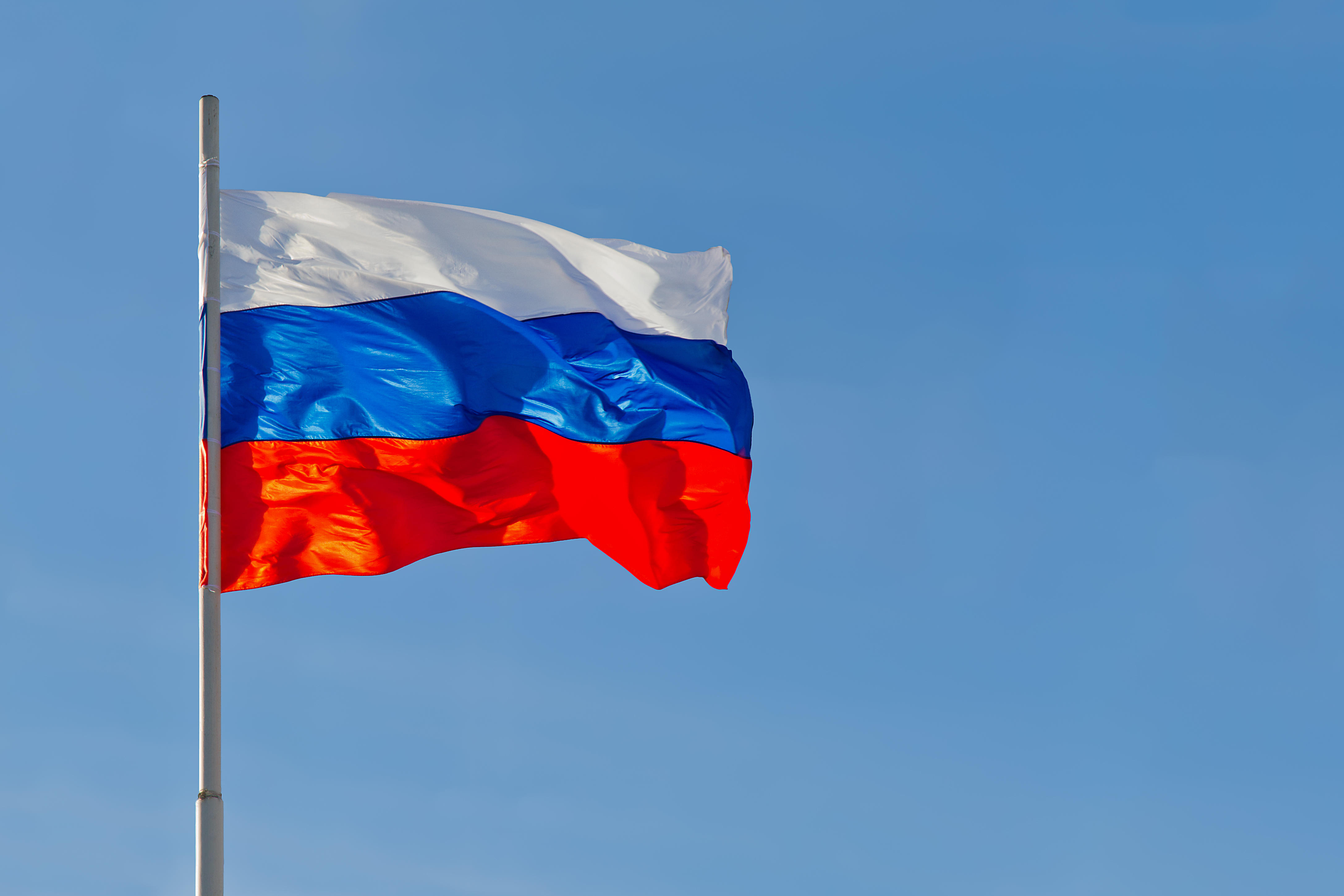 На въезде в Северодонецк установили российский триколор
