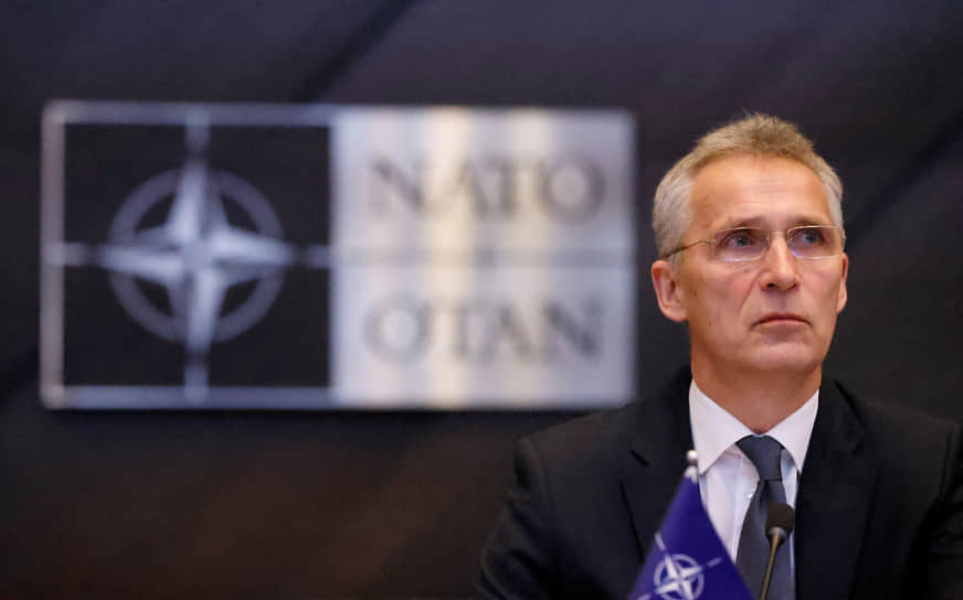 Столтенберг: новый пакет помощи Украине предусматривает переход на оружие НАТО