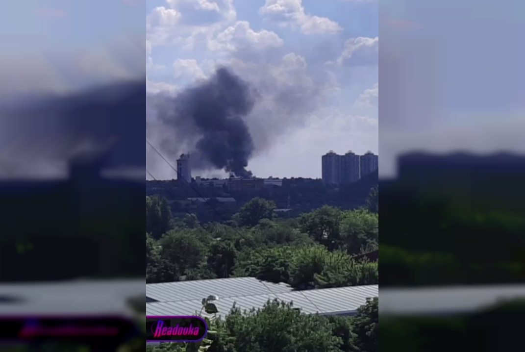 ВСУ вновь обстреливают жилые кварталы Киевского района Донецка