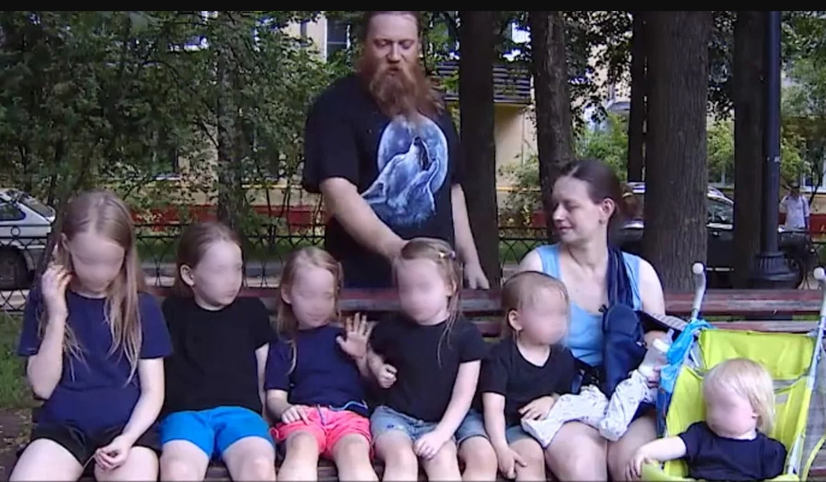 Младший брат Алисы Тепляковой собрался поступать на мехмат МГУ