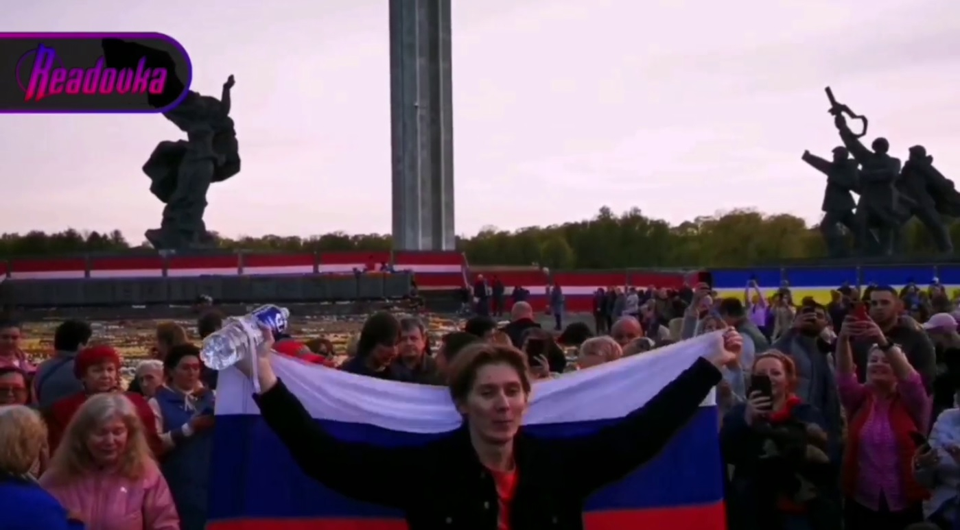 Арестованного у монумента Освободителям в Риге Александра Дубяго отпустили домой
