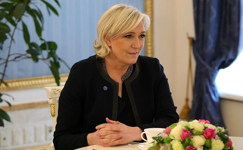 Марин Ле Пен покидает пост главы своей партии