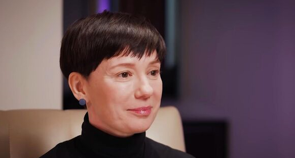 «Преступное государство»: Театр Чулпан Хаматовой отменил свободу слова
