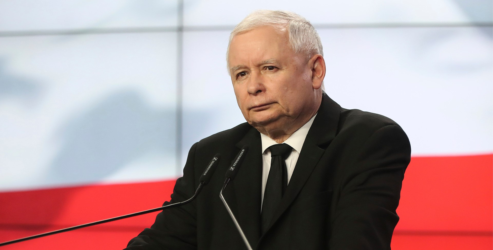 Глава партии «Право и справедливость» (PiS) Ярослав Качиньский ушел в отставку