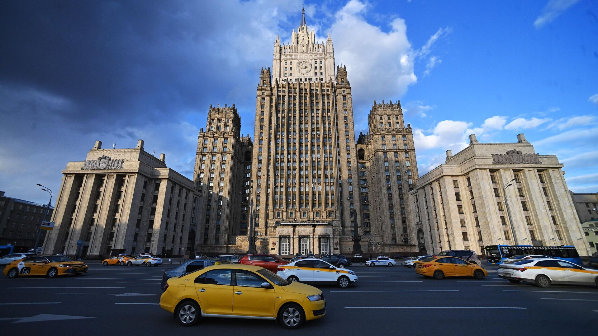 Россия высылает посла Франции в Москве