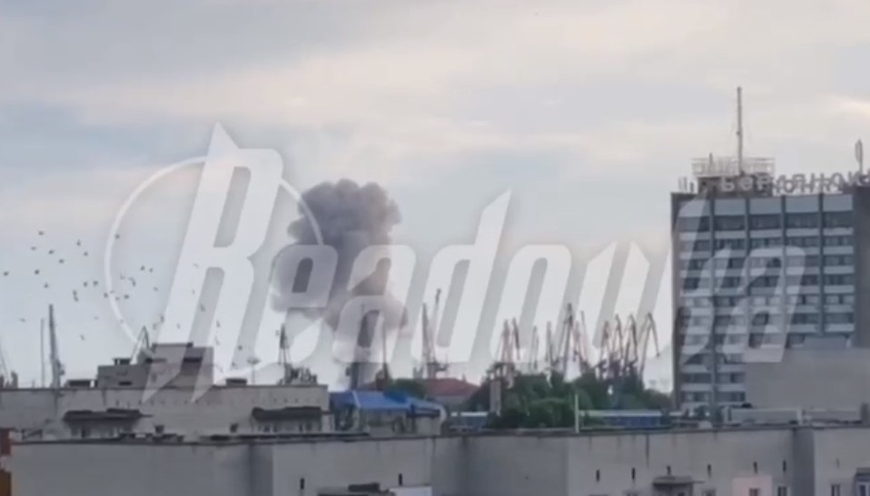 В Бердянске сообщают о взрывах