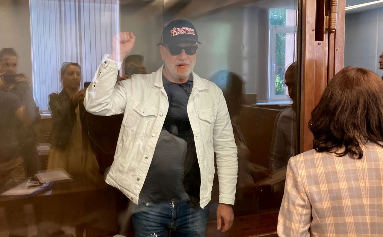 Суд арестовал адвоката журналиста Сафронова за дискредитацию ВС РФ