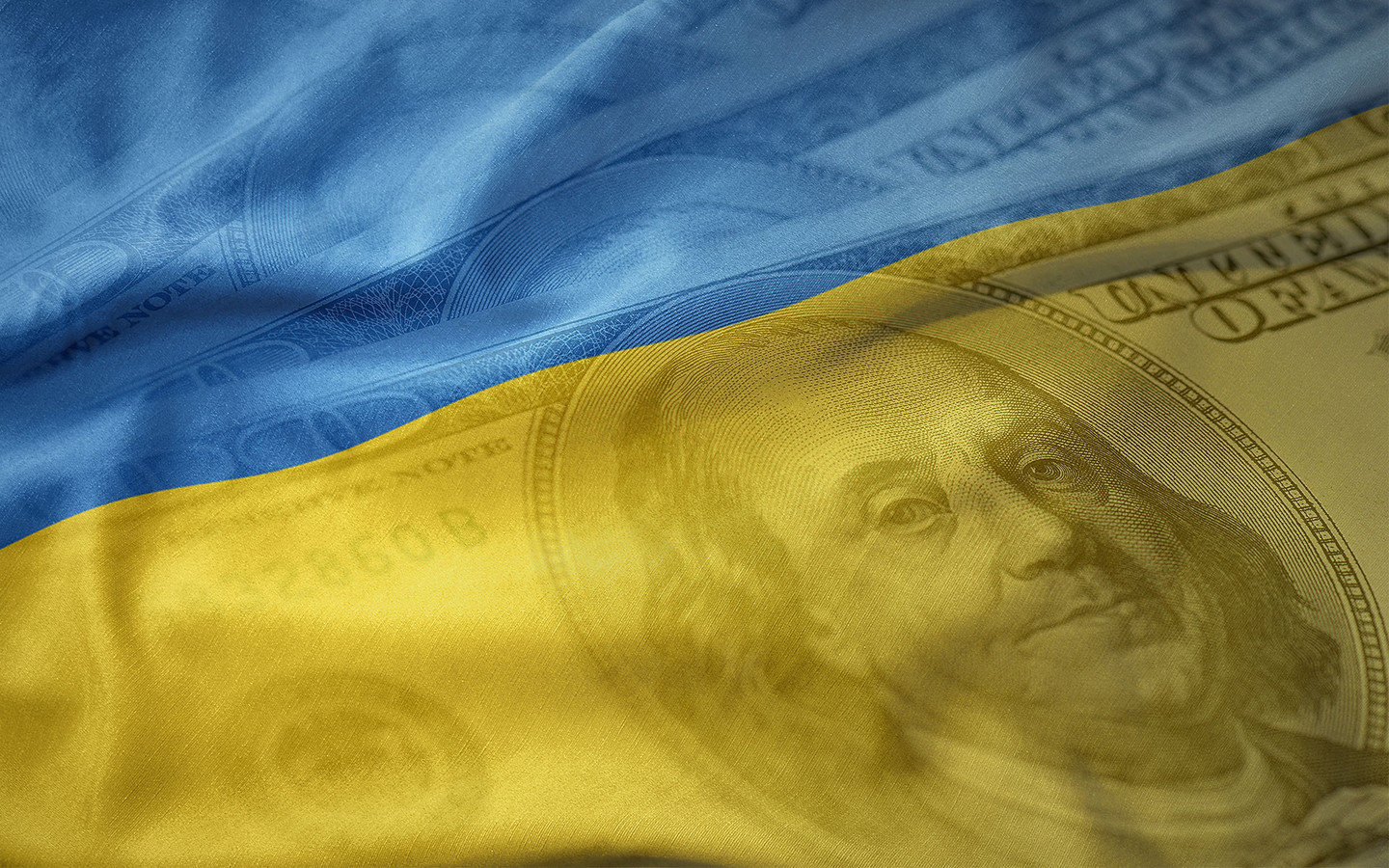От Украины требуют в течение лета погасить 1,4 млрд долларов госдолга с учетом процентов