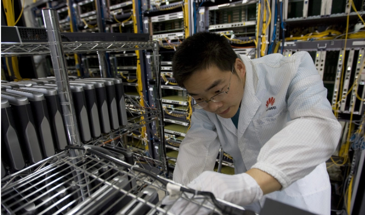 Китайская Huawei в разы увеличила число вакансий в России