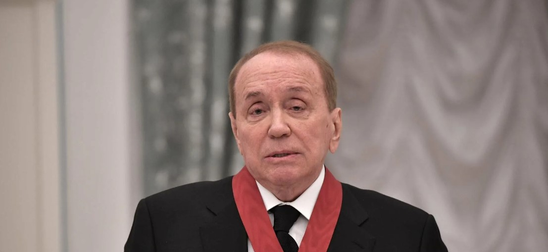 Продюсер Дмитрий Ашуров предложил Сергею Светлакову и Гарику Мартиросяну заменить Маслякова в КВН