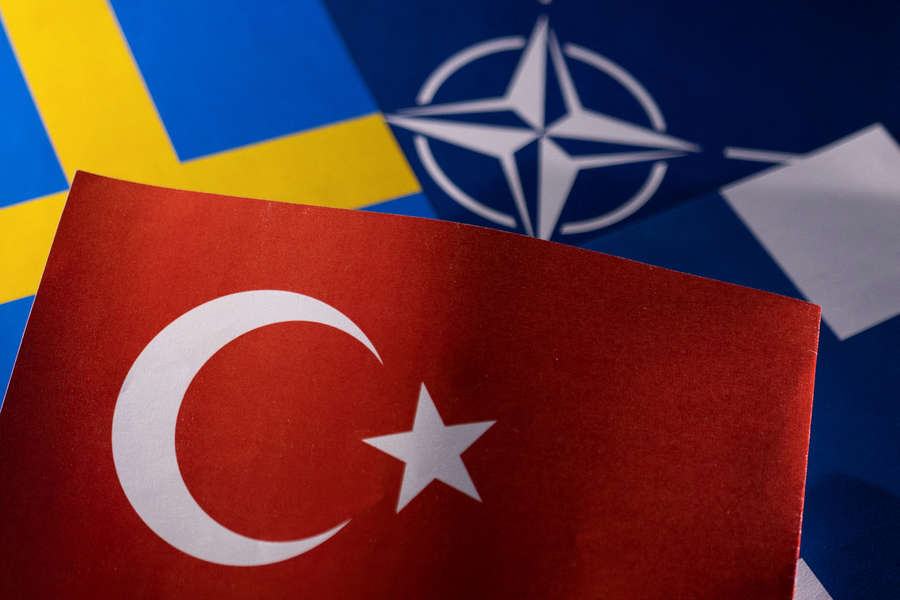 Финляндия и Турция не обсуждали на саммите НАТО вопрос об экстрадиции лиц, связанных с РПК