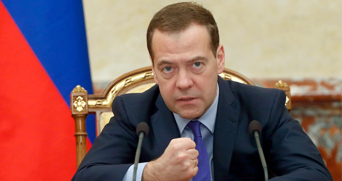 Медведев считает, что отношения Украины и Европы заканчиваются