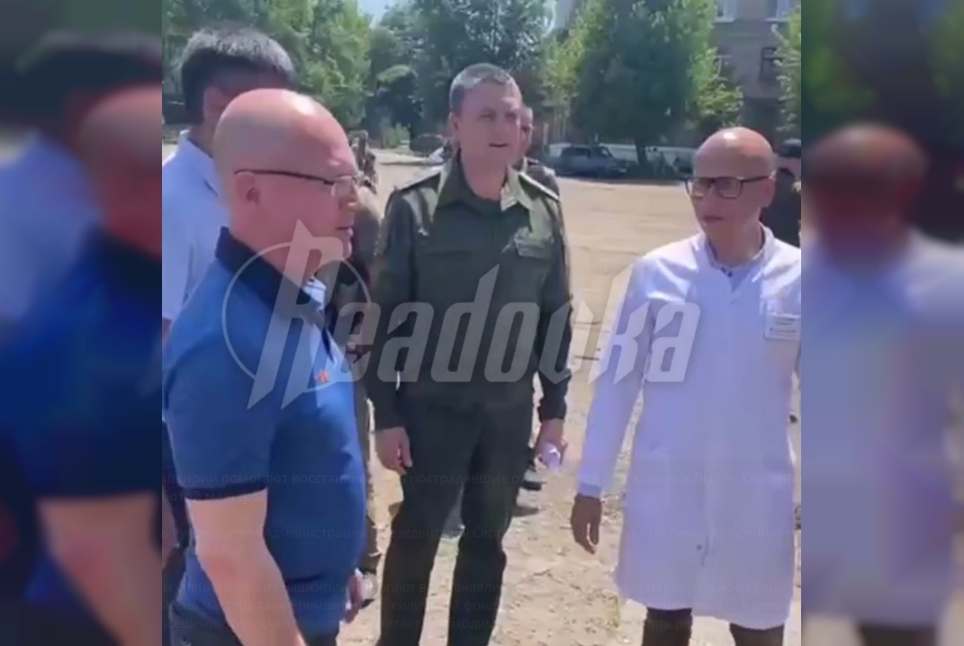 Специалисты из Башкирии помогают восстанавливать пострадавшие от обстрелов ВСУ здания в ЛНР