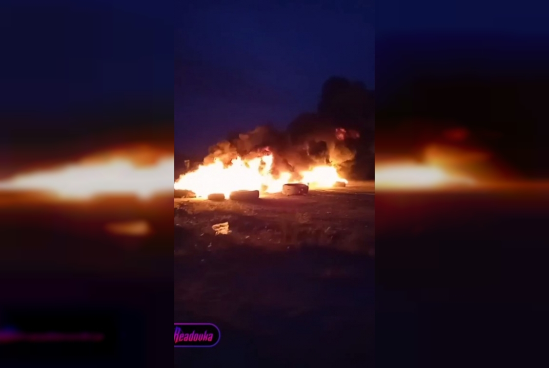 Противостояние толпы с полицией в Узбекистане набирает обороты