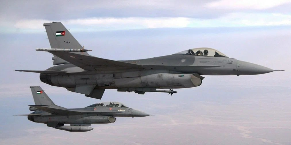 Истребители F-16 ВВС Израиля ударили управляемыми ракетами по провинции Тартус в Сирии