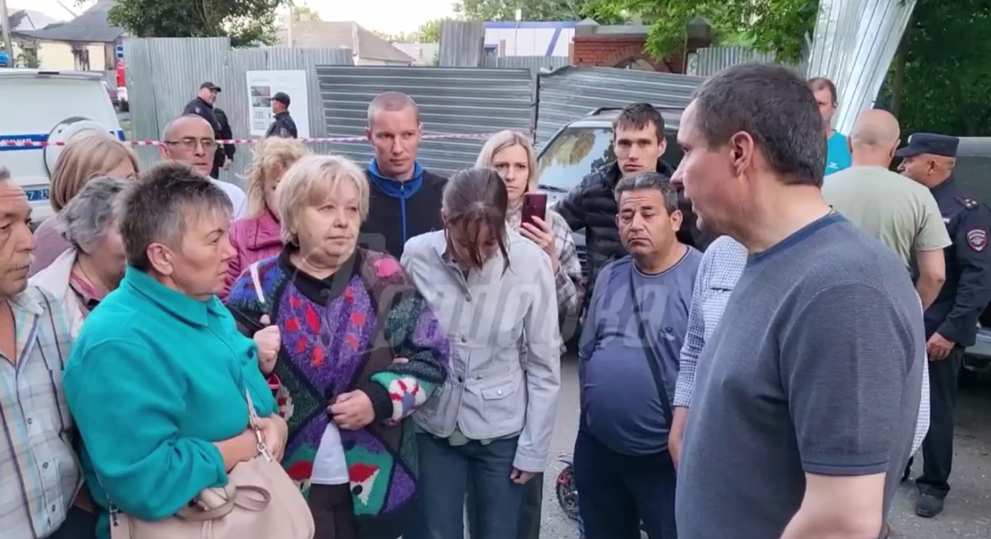 Поврежденные в ходе ночного обстрела Белгорода строения и квартиры будут отремонтированы