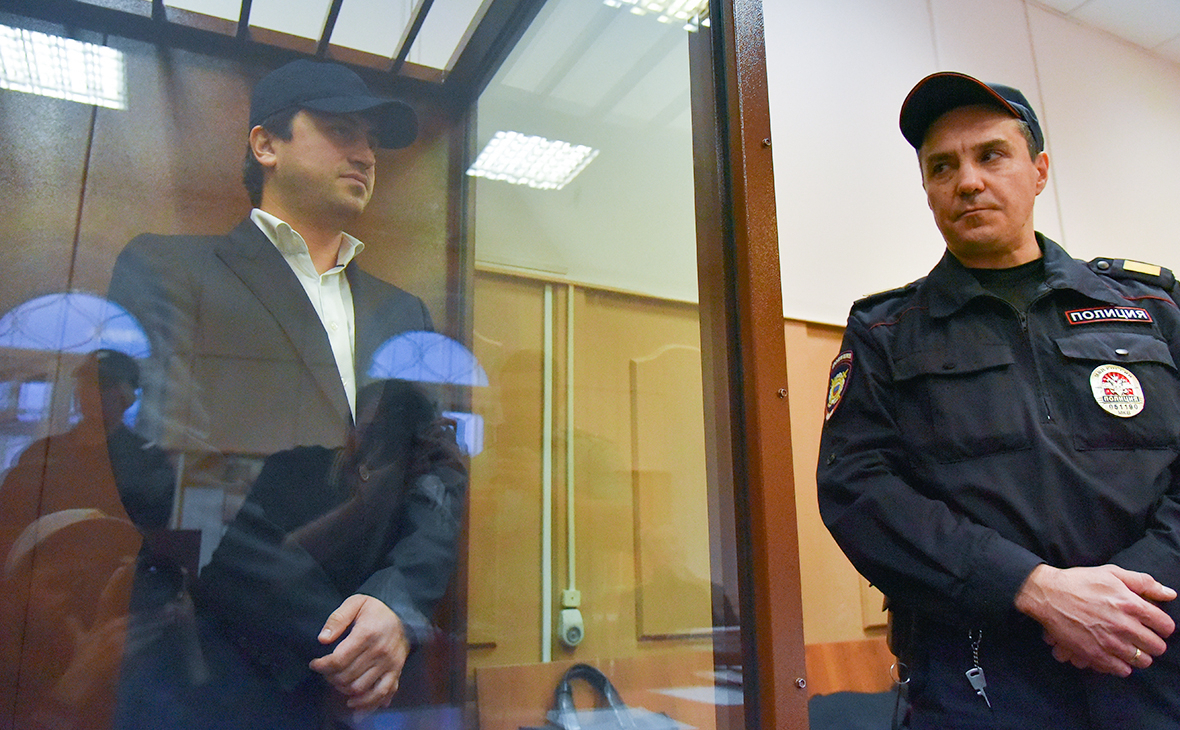 Московский суд приговорил замглавы «Аэрофлота» Александрова к 7 годам колонии