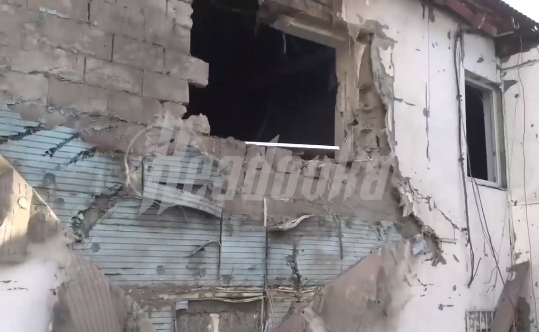 ВСУ попали по базе гуманитарной миссии в центре Донецка