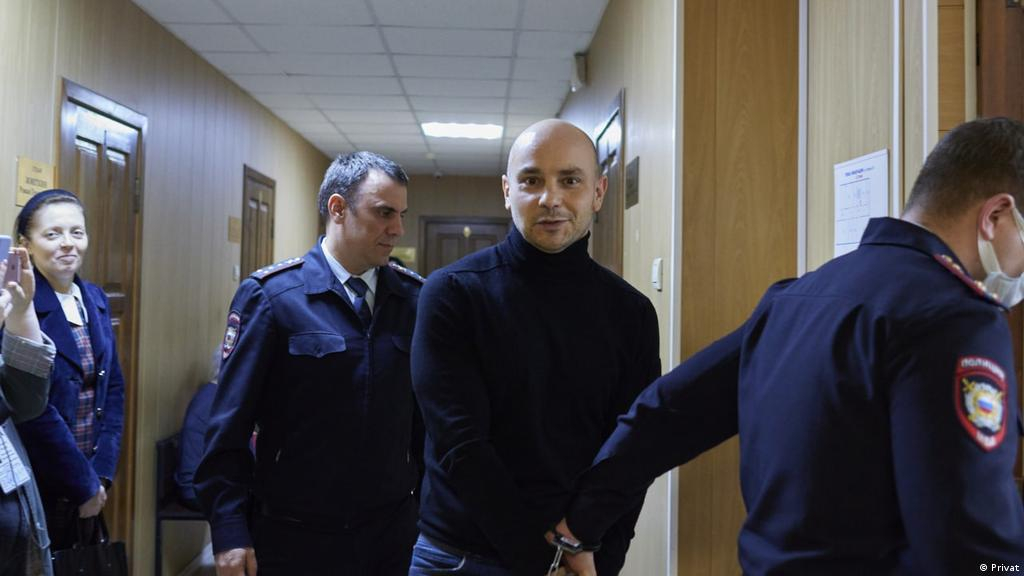 Экс-директора «Открытой России» приговорили к 4 годам лишения свободы