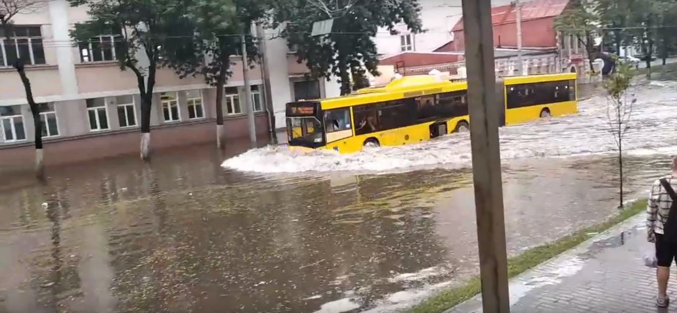 Белорусский Гомель накрыло дождями