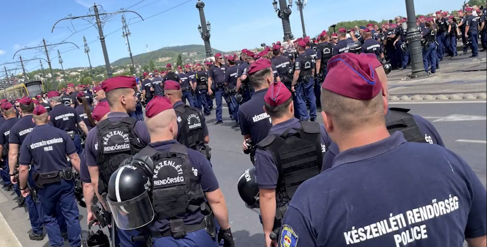 В Будапеште почти неделю не прекращаются акции протеста