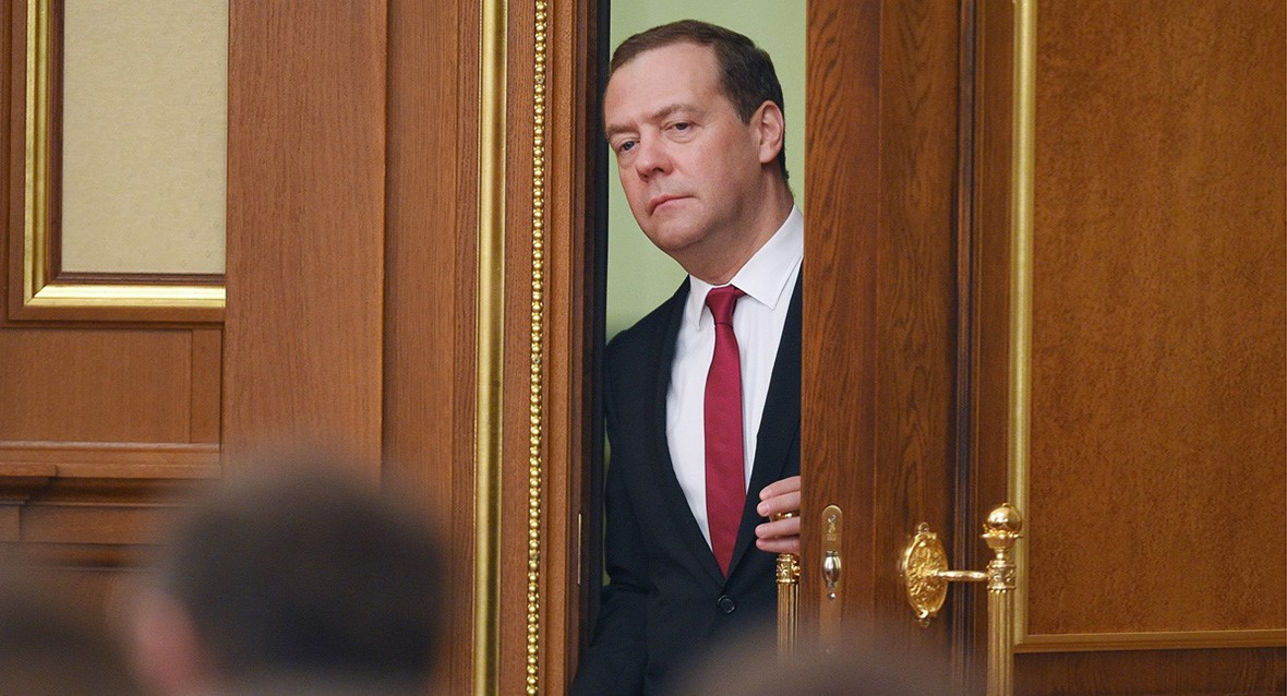 Медведев: «Американцы избрали своим президентом странного дедушку с деменцией»