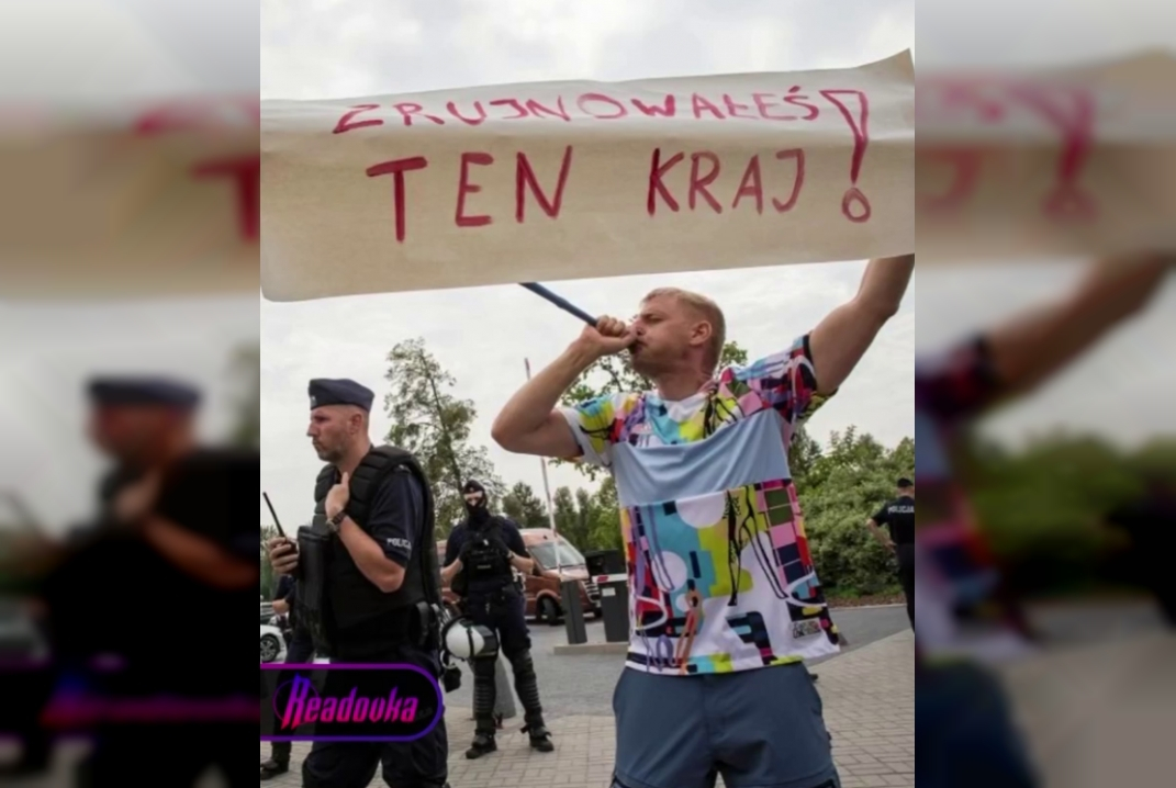 Главу правящей партии Польши Качиньского забросали яйцами
