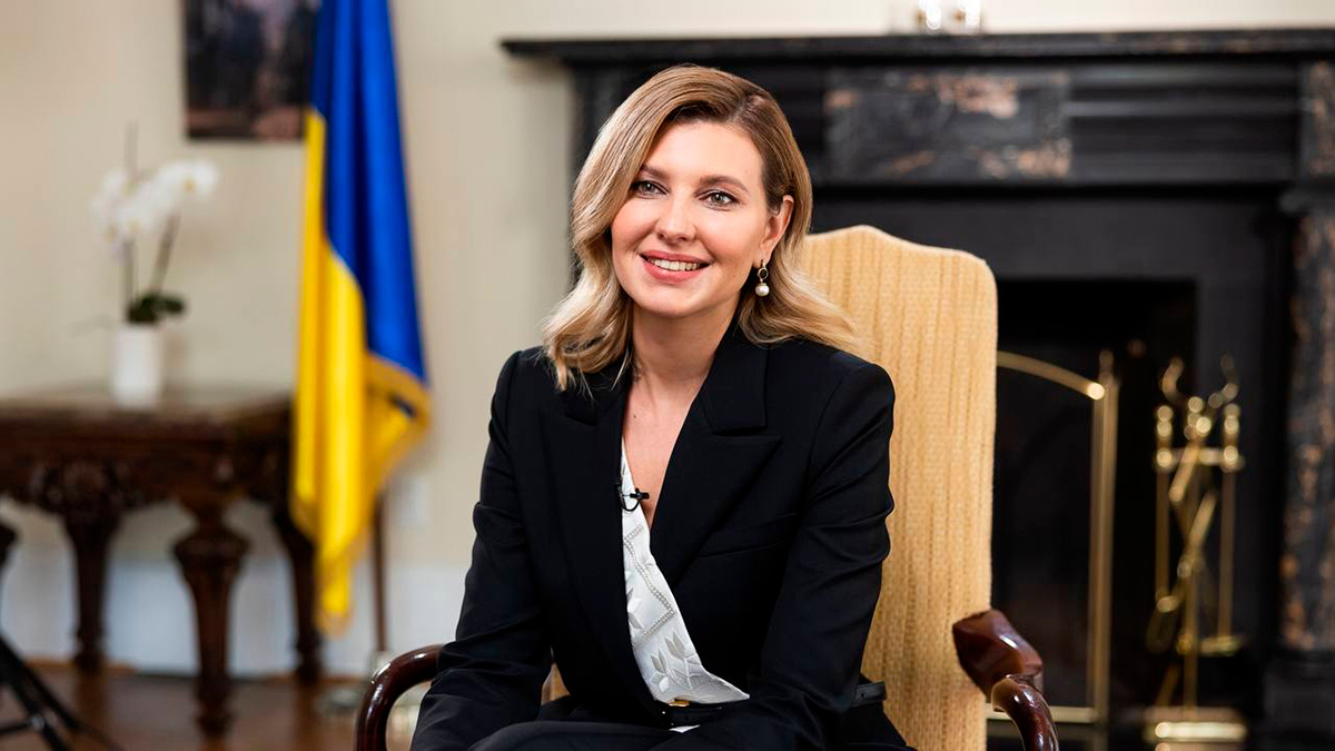 «Скромный» образ Елены Зеленской для Vogue подбирала «армия» стилистов и продюсеров