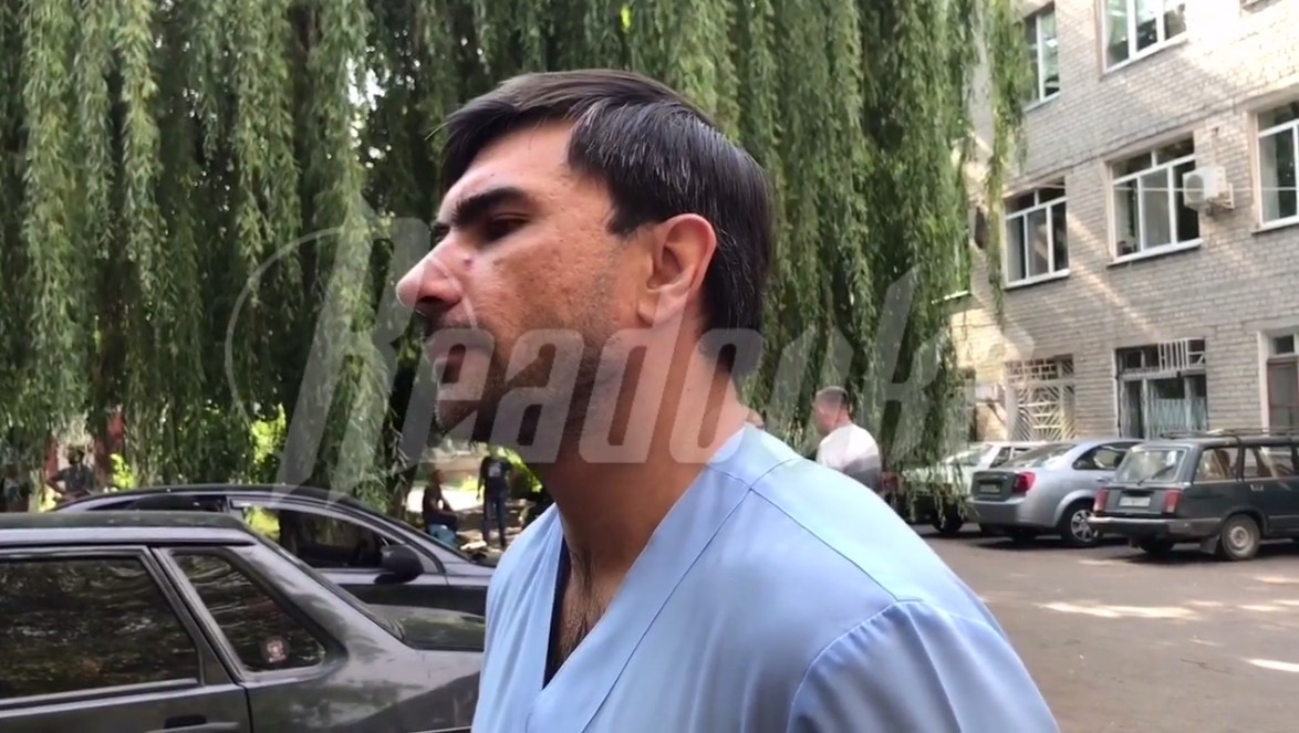 Раненых украинских военных из колонии в Еленовке привезли в донецкую больницу