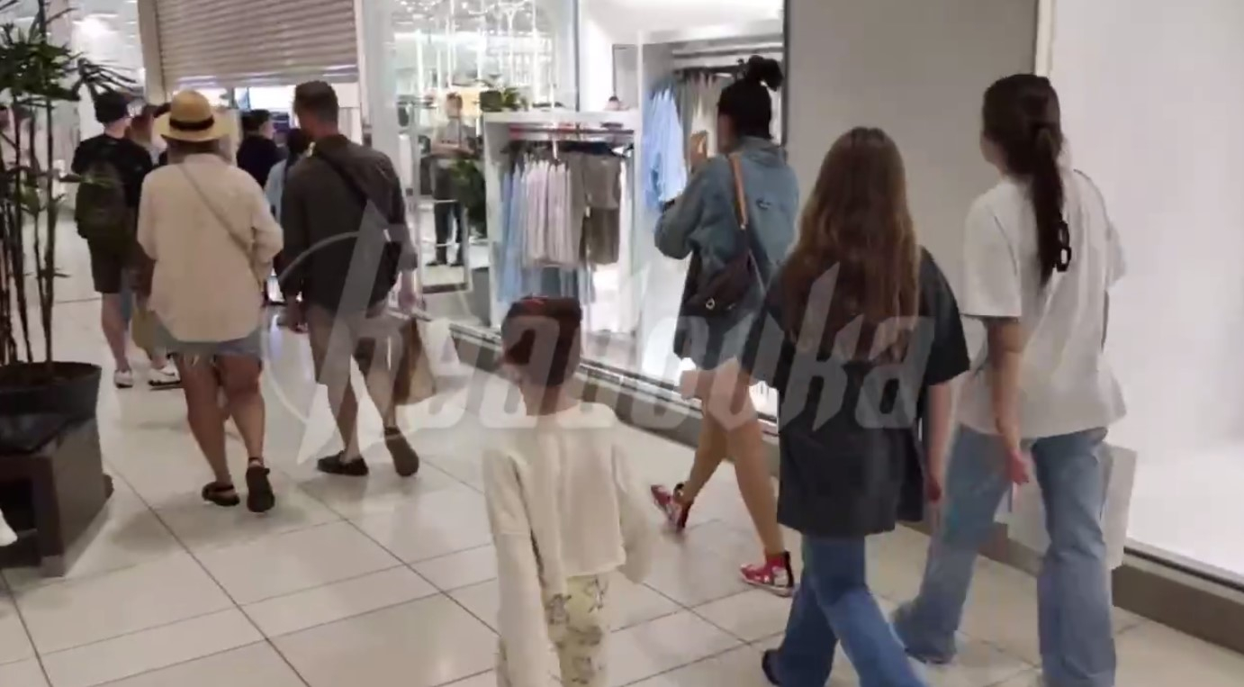 Сотрудники H&M создают искусственный ажиотаж