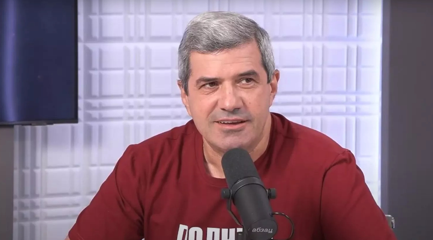 Михаил Шахназаров высмеял вокальные данные Светланы Лободы