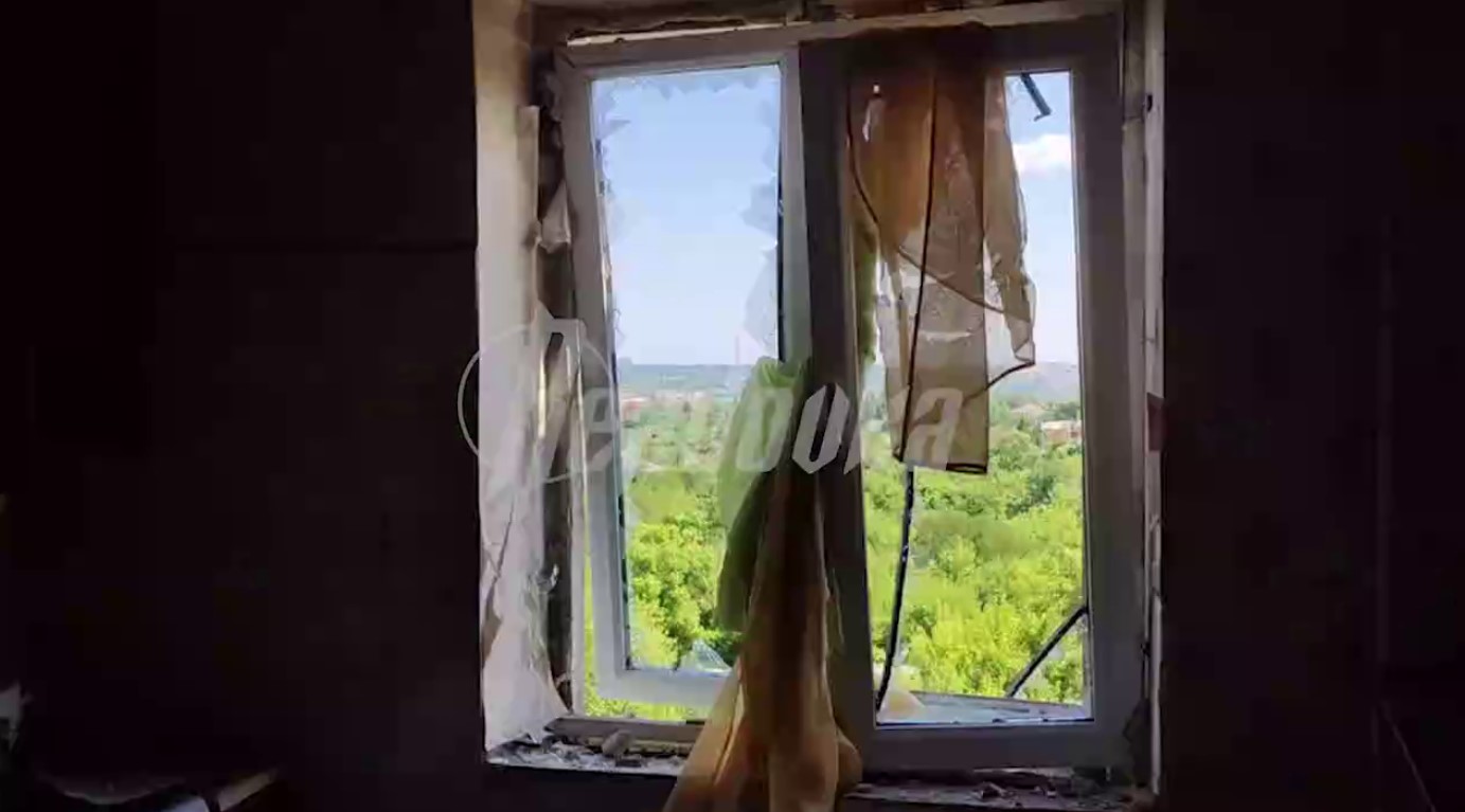 ВСУ запустили ракету в жилой дом в Донецке