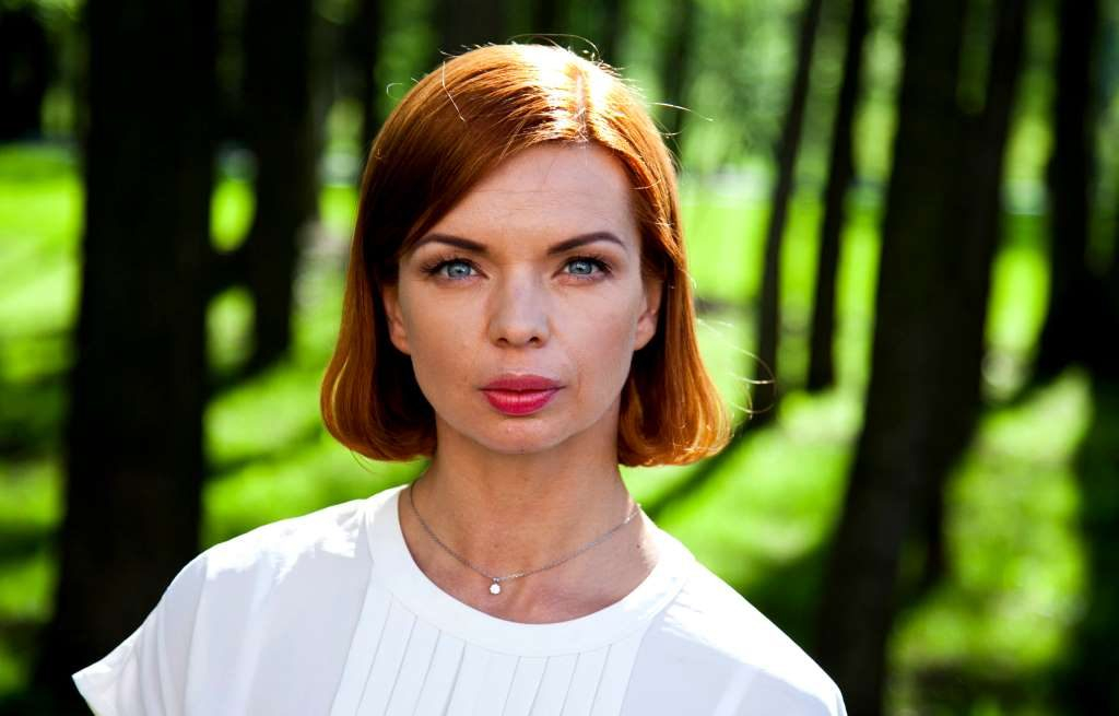 Вернувшаяся в Россию Алиса Гребенщикова попросила поклонников о поддержке