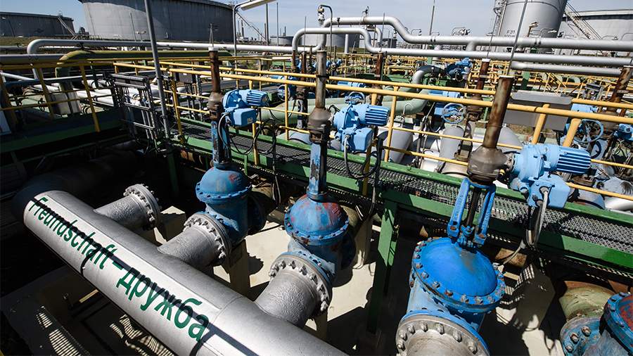 Украина перекрыла транзит российской нефти в Венгрию, Чехию и Словакию