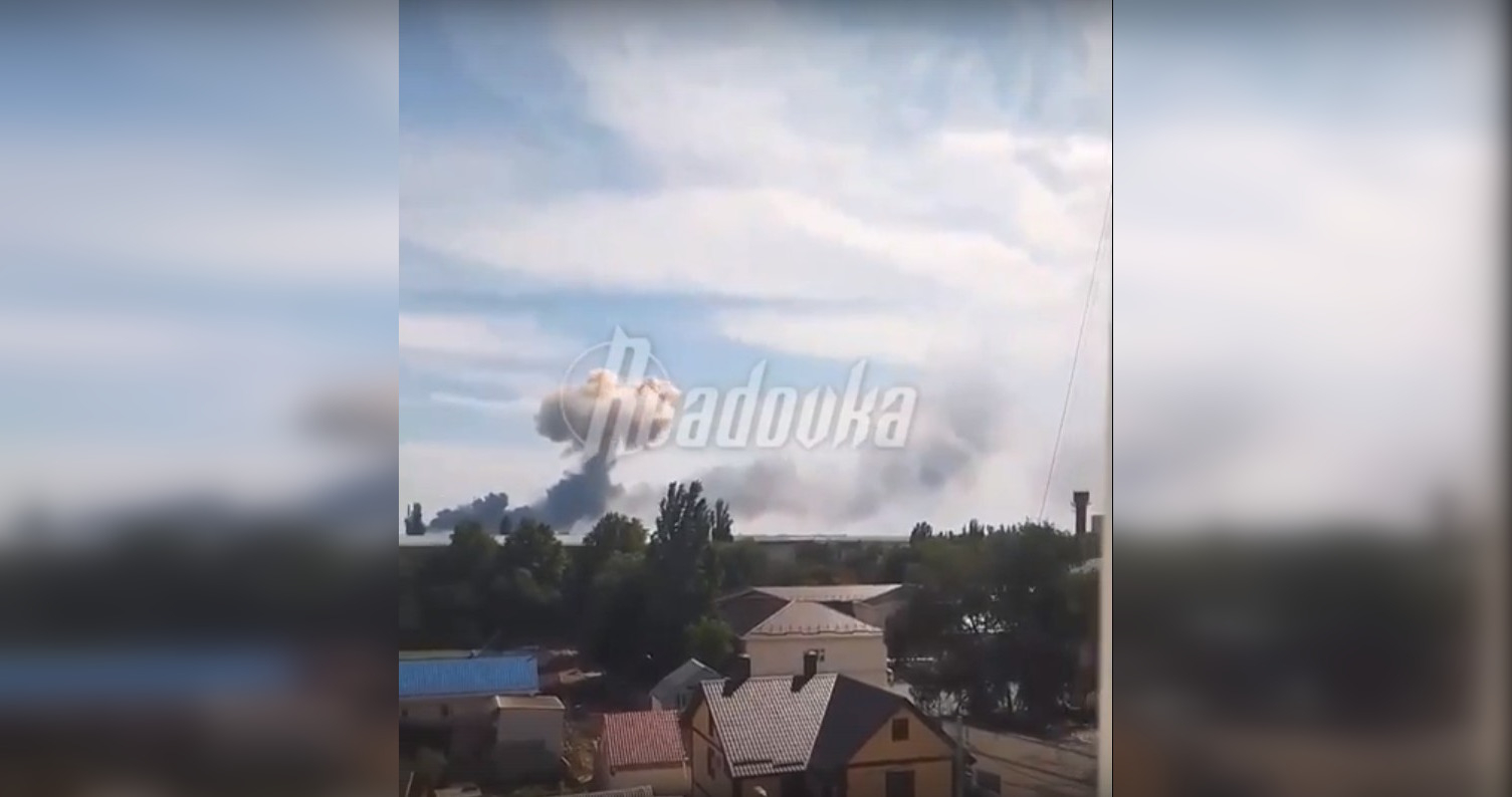 Пять человек, в том числе ребенок, пострадали при взрывах в Сакском районе Крыма