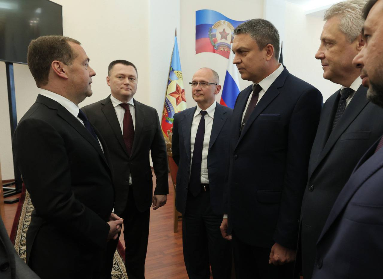 Дмитрий Медведев посетил ЛНР
