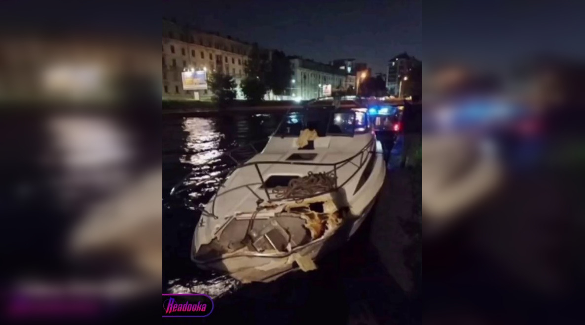 В Петербурге катер врезался в гранитную набережную