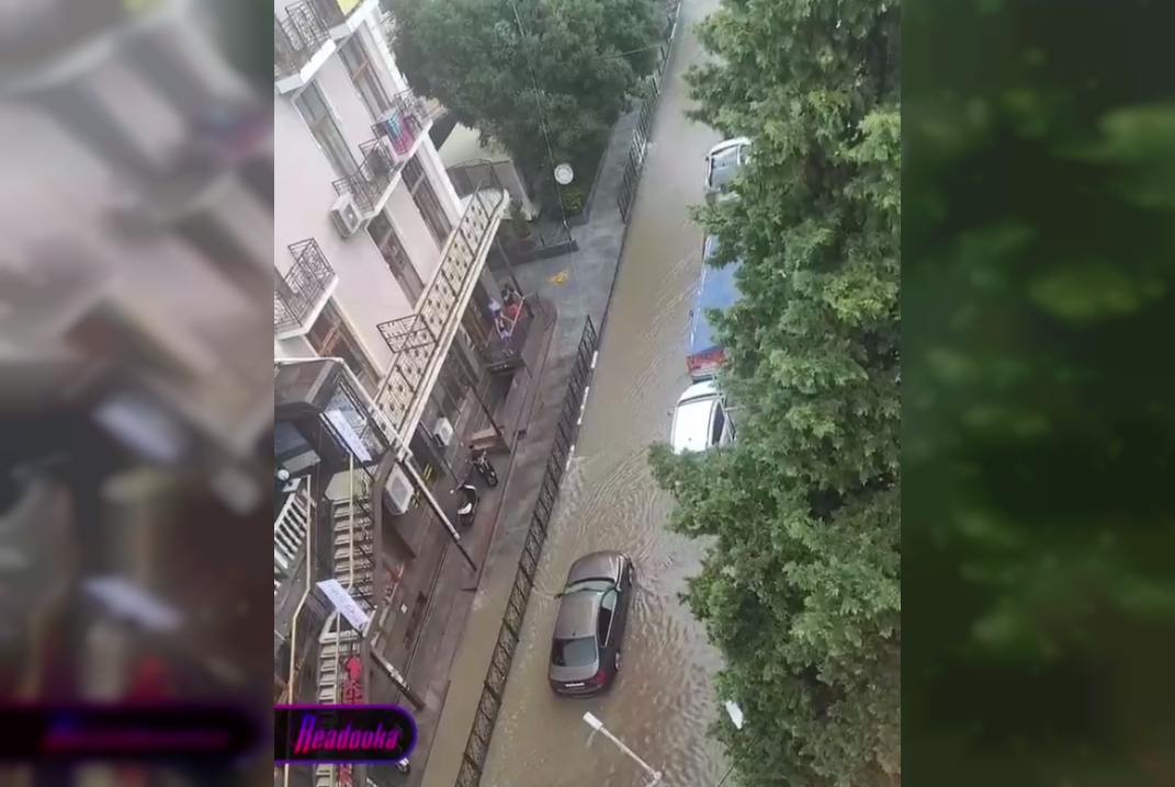 На Ялту обрушился мощный ливень