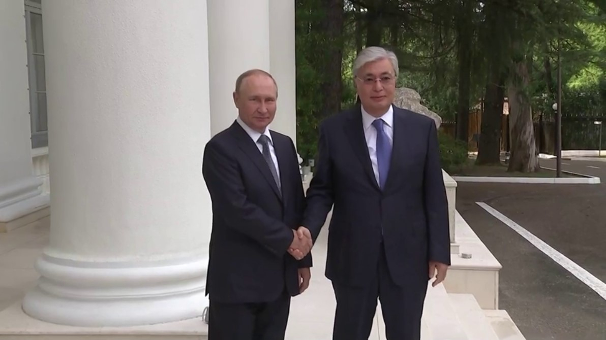 Владимир Путин и Касым-Жомарт Токаев встретились в Сочи