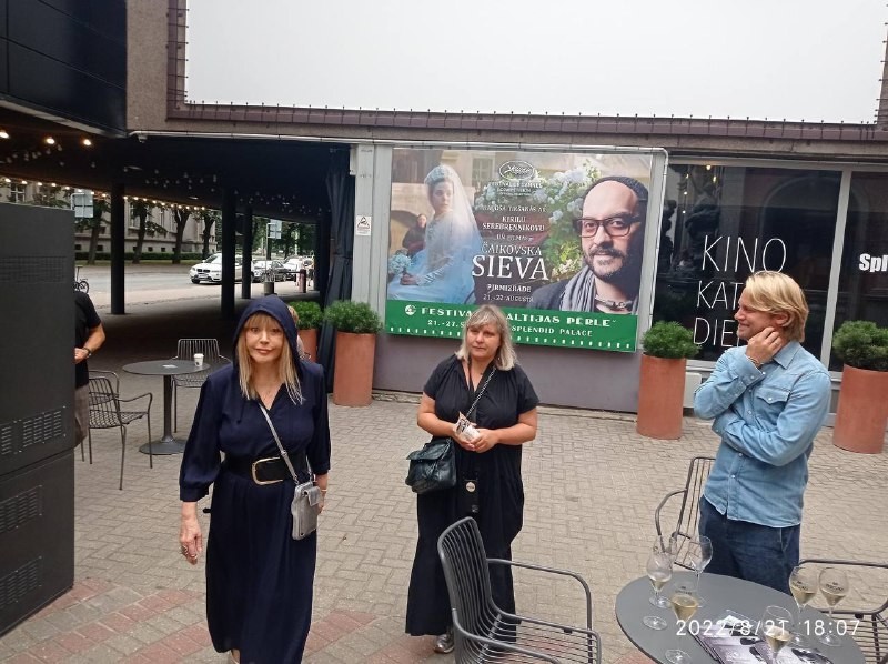 Певица Пугачева впервые обозначила свою позицию, поддержав кинорежиссера Серебренникова