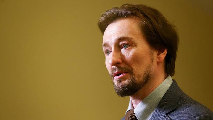 Безруков поделился секретом, как работать в нескольких городах одновременно