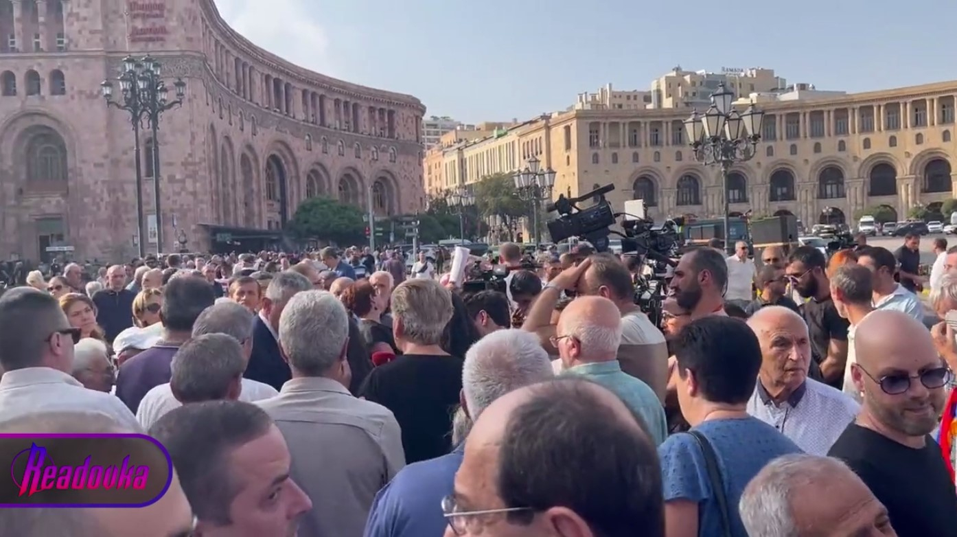 В Ереване возобновились протесты против премьер-министра Пашиняна